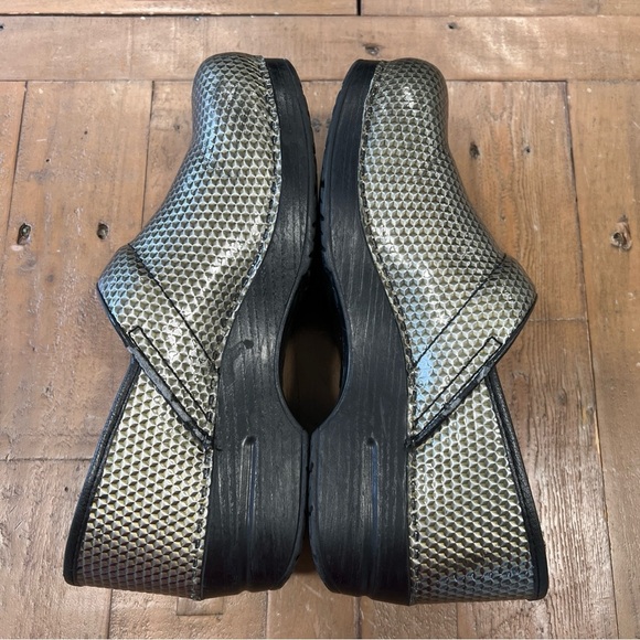 Dansko Womens Professional Clog Leather EU 41 US 10 Metallic Geometric Comfort - Picture 6 of 12